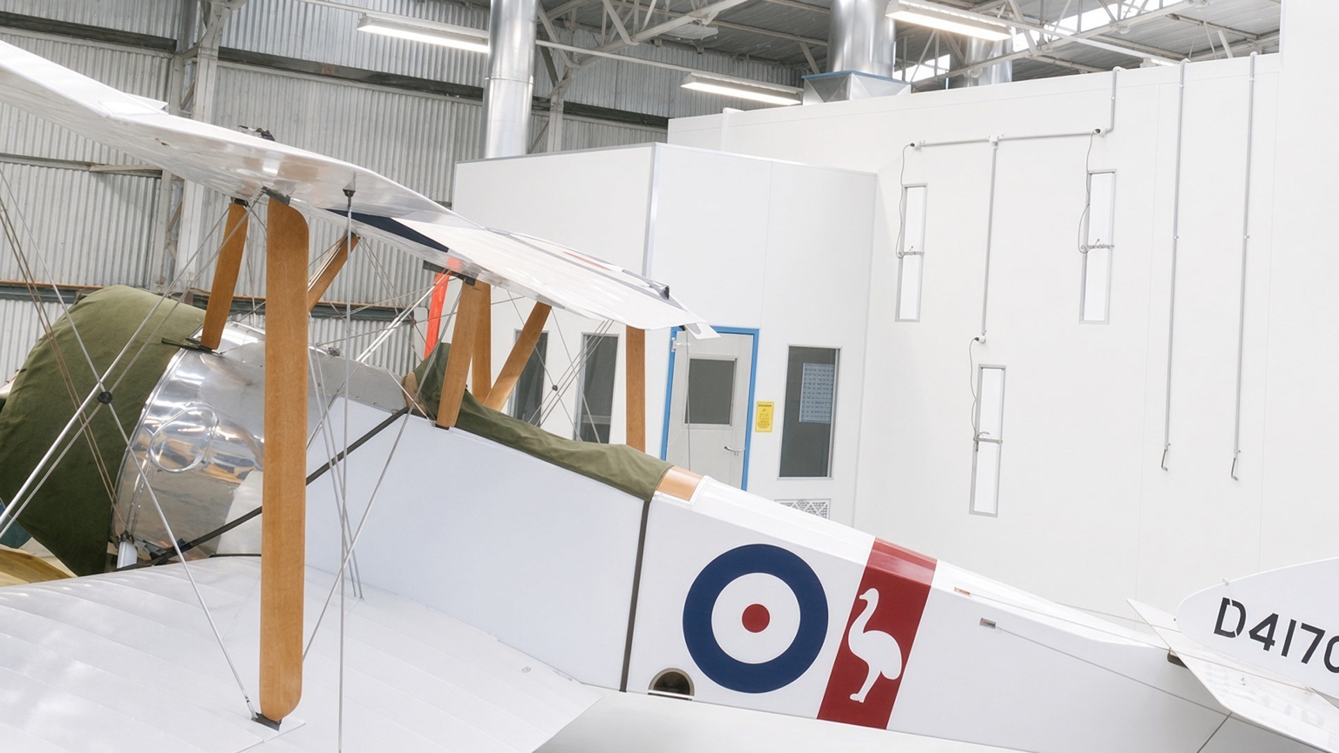 Aviation-Open-Faced-with-Hornet